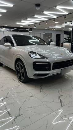 PORSCHE CAYENNE 3.0 V6 E-HYBRID COUPÉ PLATINUM EDITION AWD TIPTRONIC S